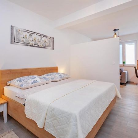 Apartments Cvijeta Dubrovnik Bagian luar foto